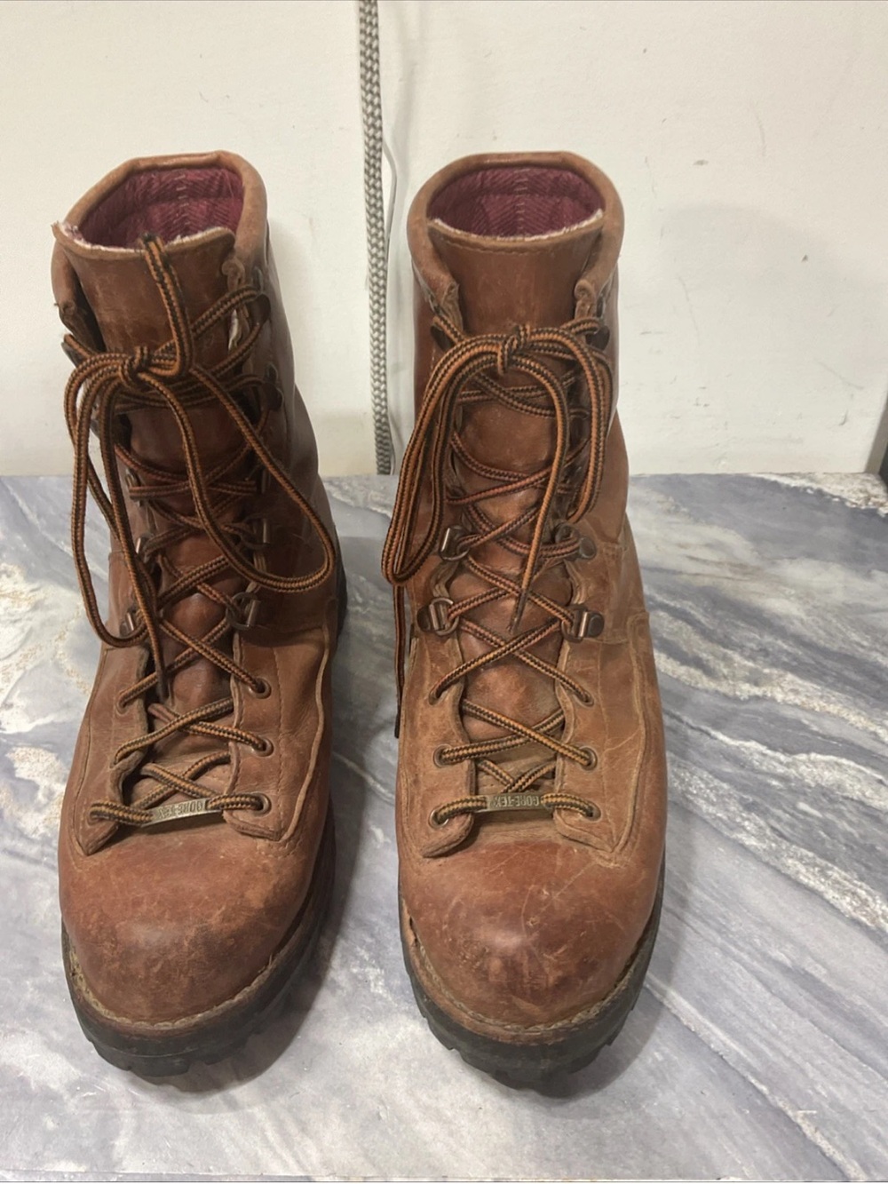 Danner Boots 8" Brown Leather Boot Men 8/5 D 200gm insulated Gore-Tex USA 56400